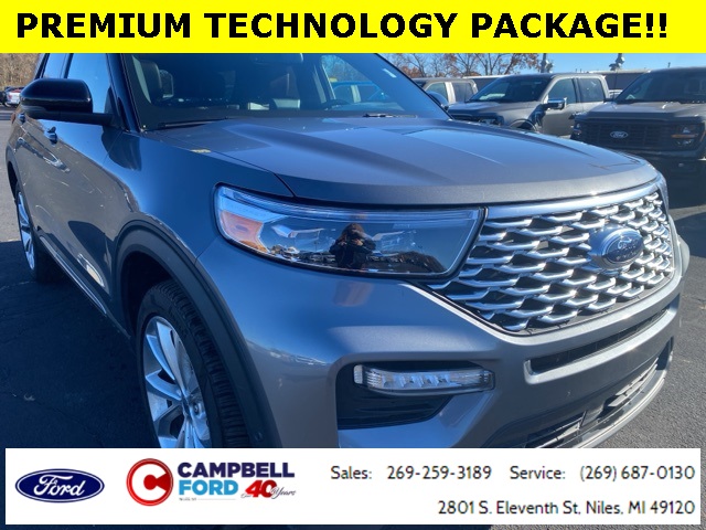 2022 Ford Explorer Platinum's photo