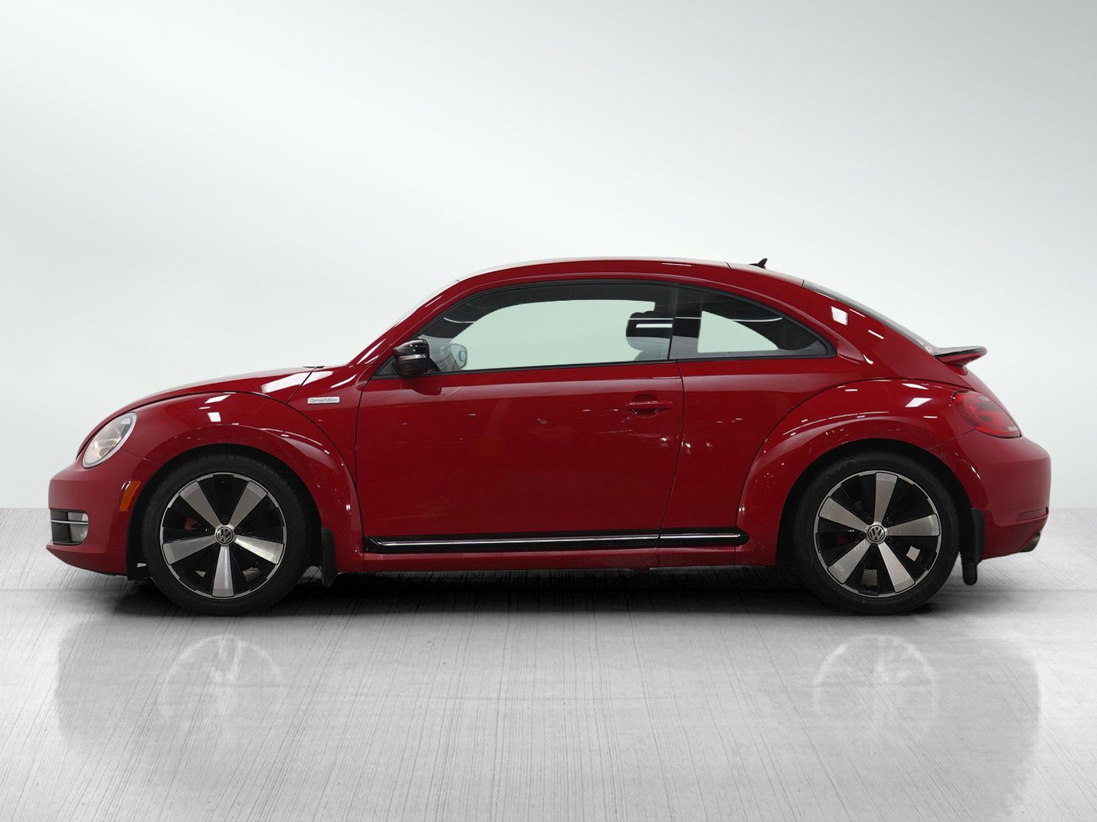 Used 2013 Volkswagen Beetle 2.0 with VIN 3VW467ATXDM633879 for sale in Burnsville, Minnesota