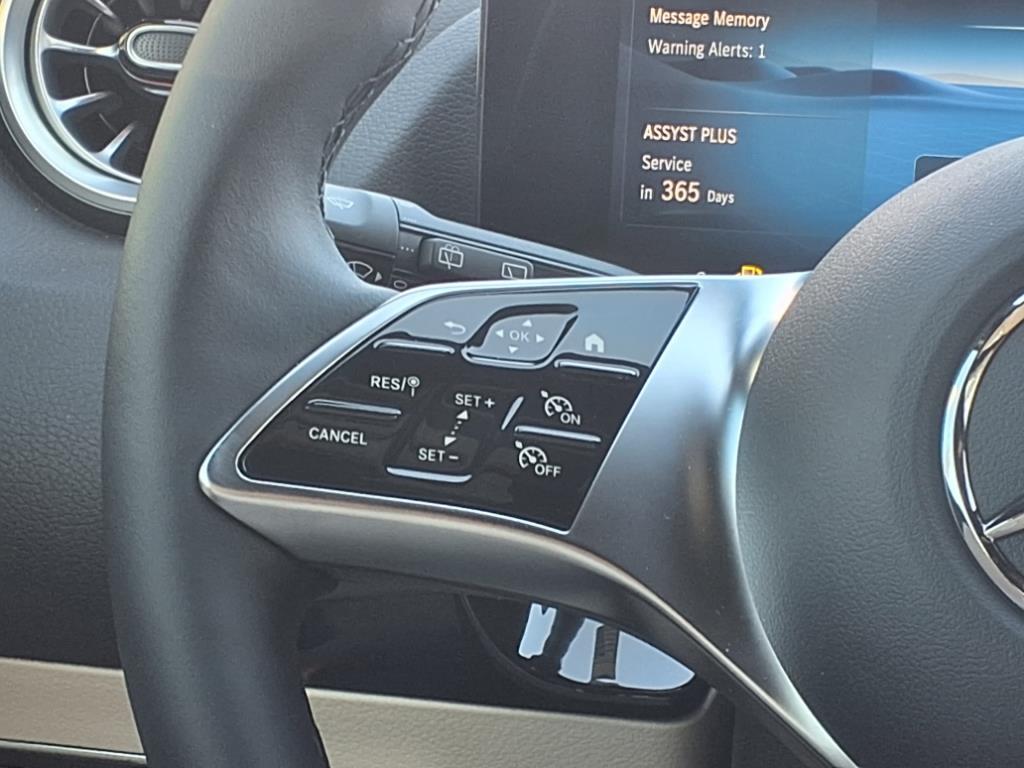 2025 Mercedes Benz GLA 250 photo 11