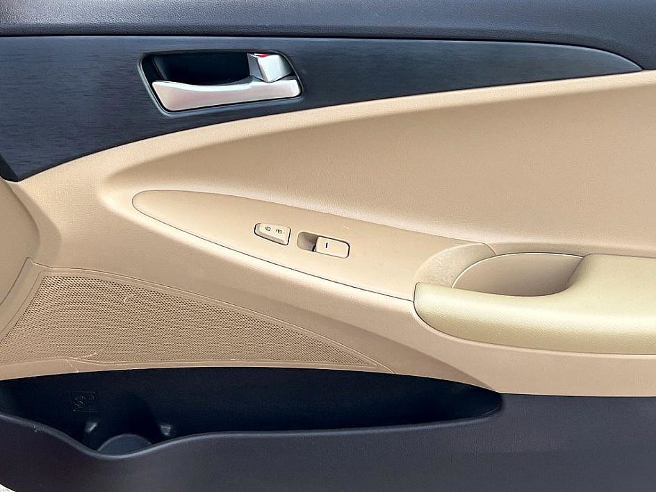 2013 Hyundai Sonata GLS photo 20