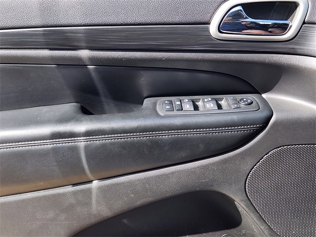 2019 Jeep Grand Cherokee Altitude photo 20