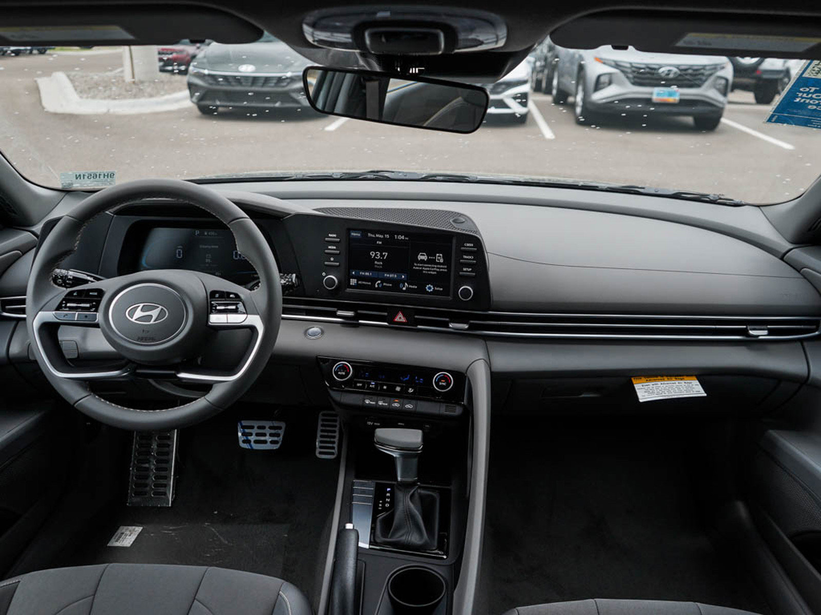 2025 Hyundai Elantra SEL Sport photo 10