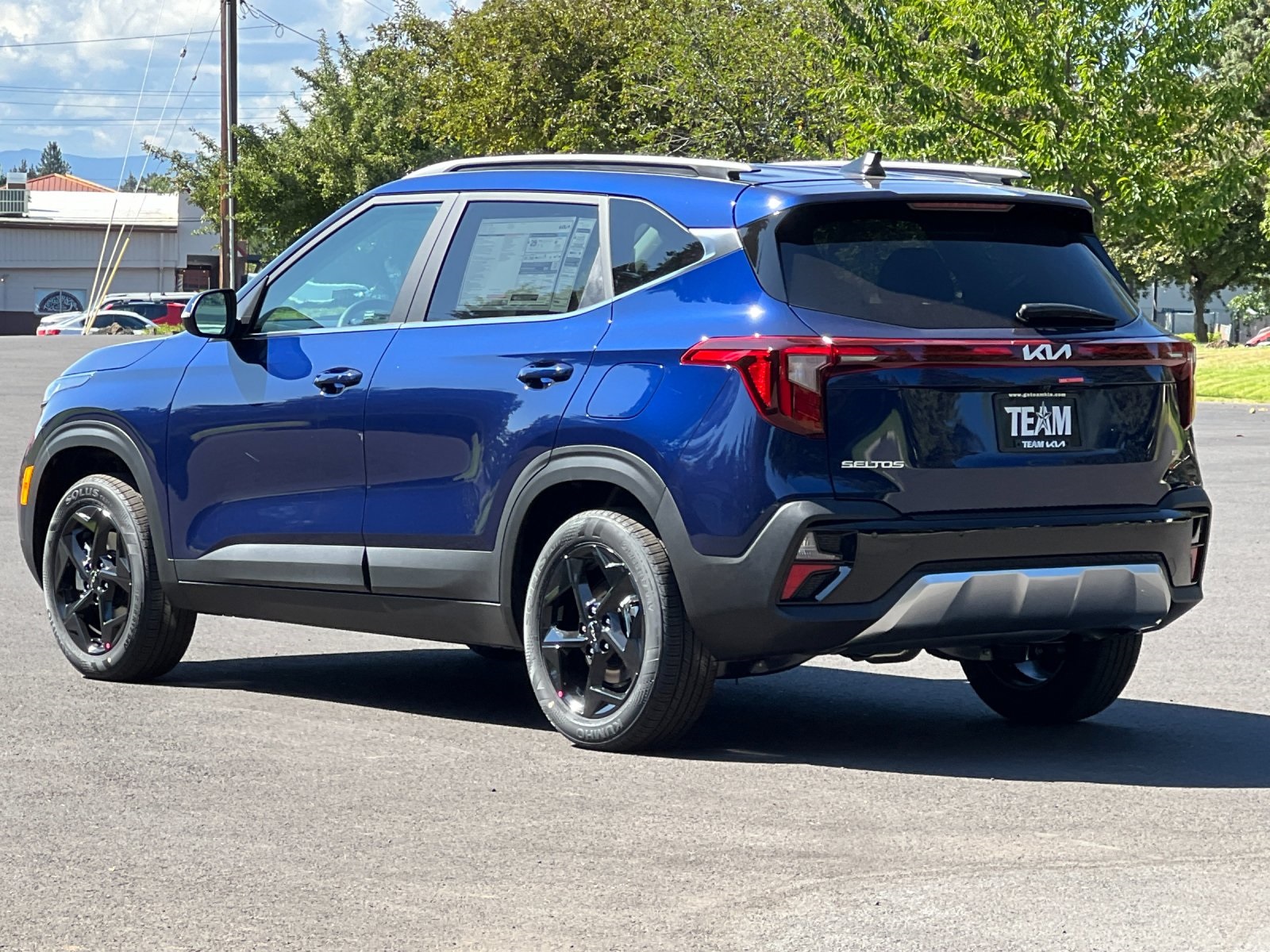2026 Kia Seltos EX photo 3