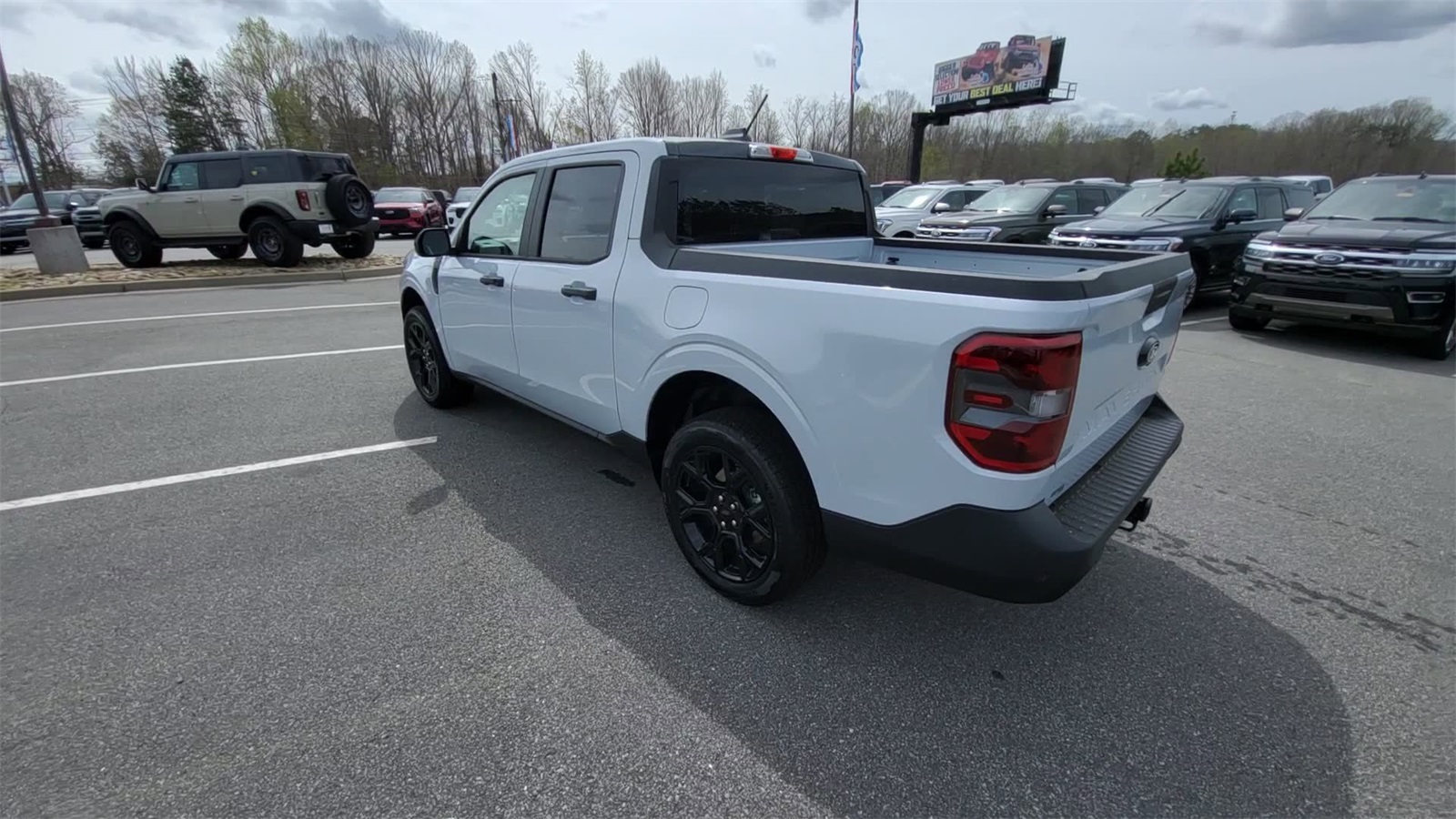 2025 Ford Maverick XLT photo 3
