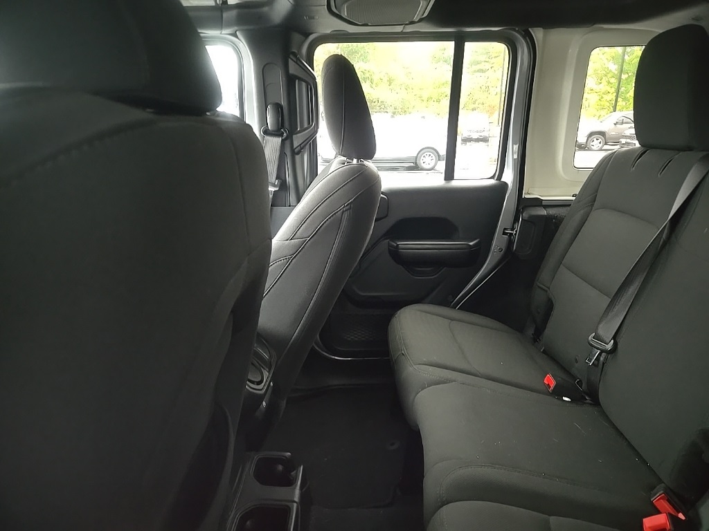 2018 Jeep Wrangler Unlimited Sport S photo 9