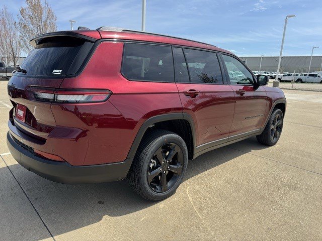2025 Jeep Grand Cherokee Altitude X photo 3