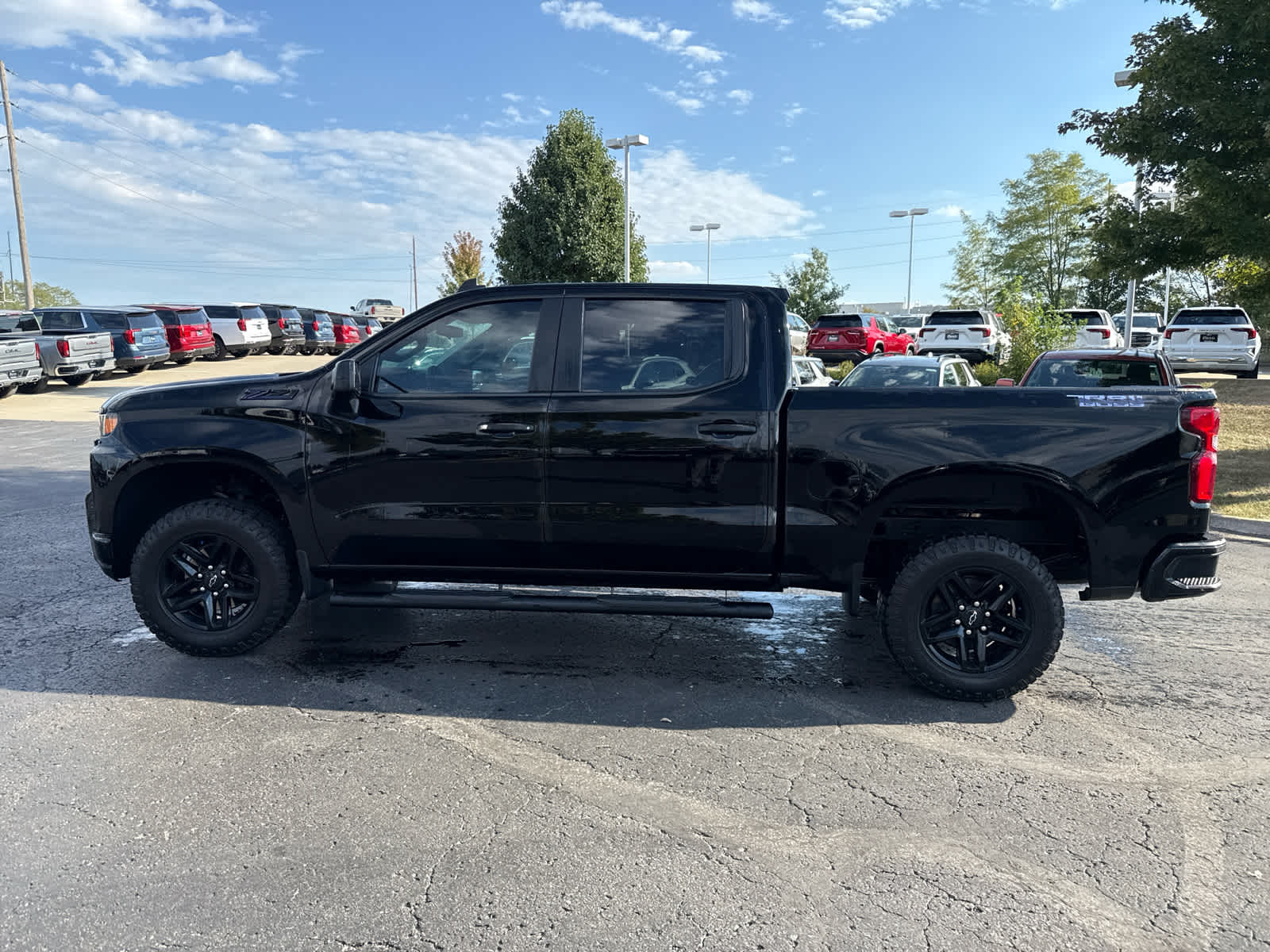 Used 2021 Chevrolet Silverado 1500 Custom with VIN 1GCPYCEH0MZ344162 for sale in Kansas City