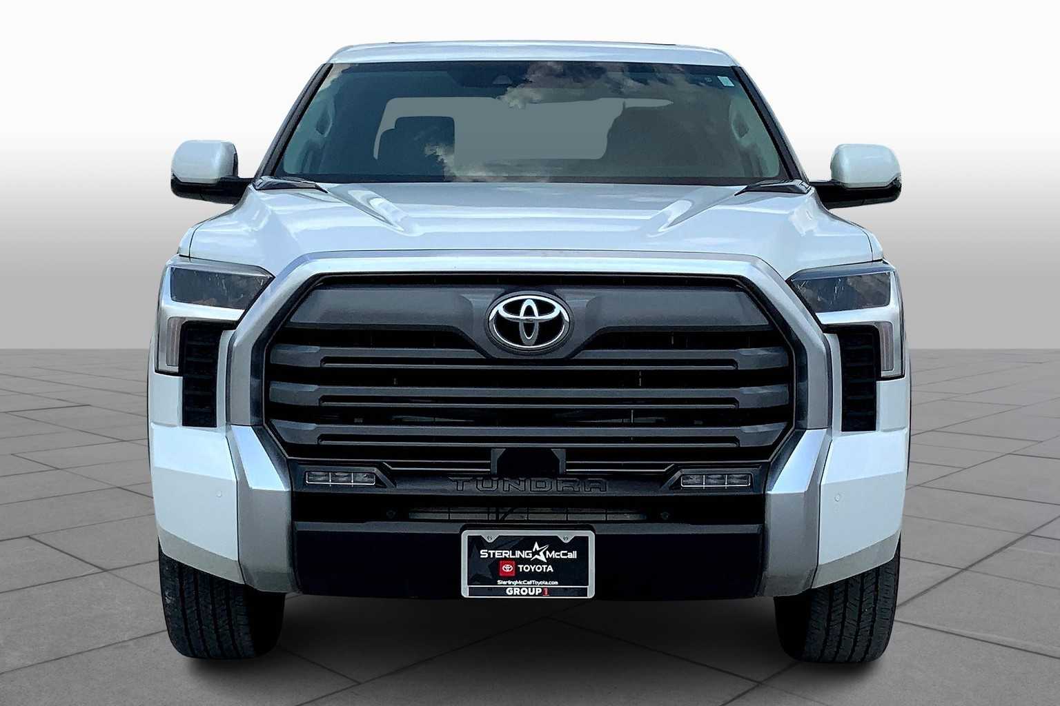 2024 Toyota Tundra Limited CrewMax photo 3