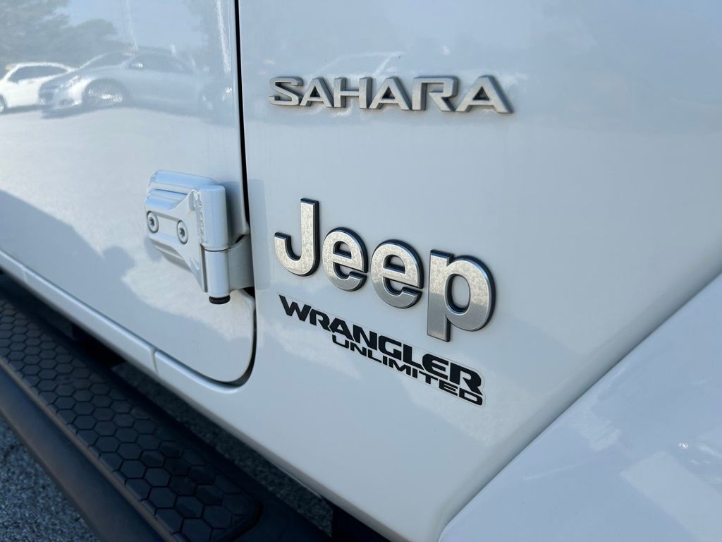 2022 Jeep Wrangler Unlimited Sahara photo 9