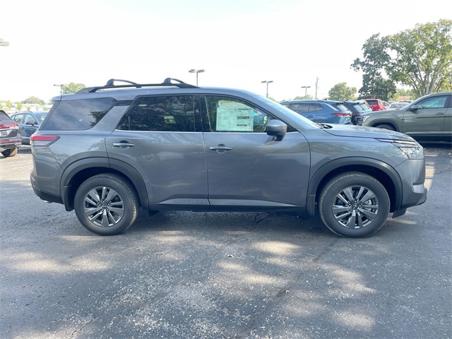 2025 Nissan Pathfinder SV photo 14