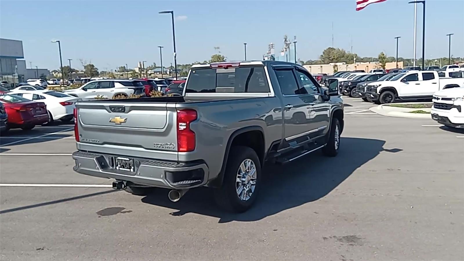 2024 Chevrolet Silverado 2500HD High Country photo 8