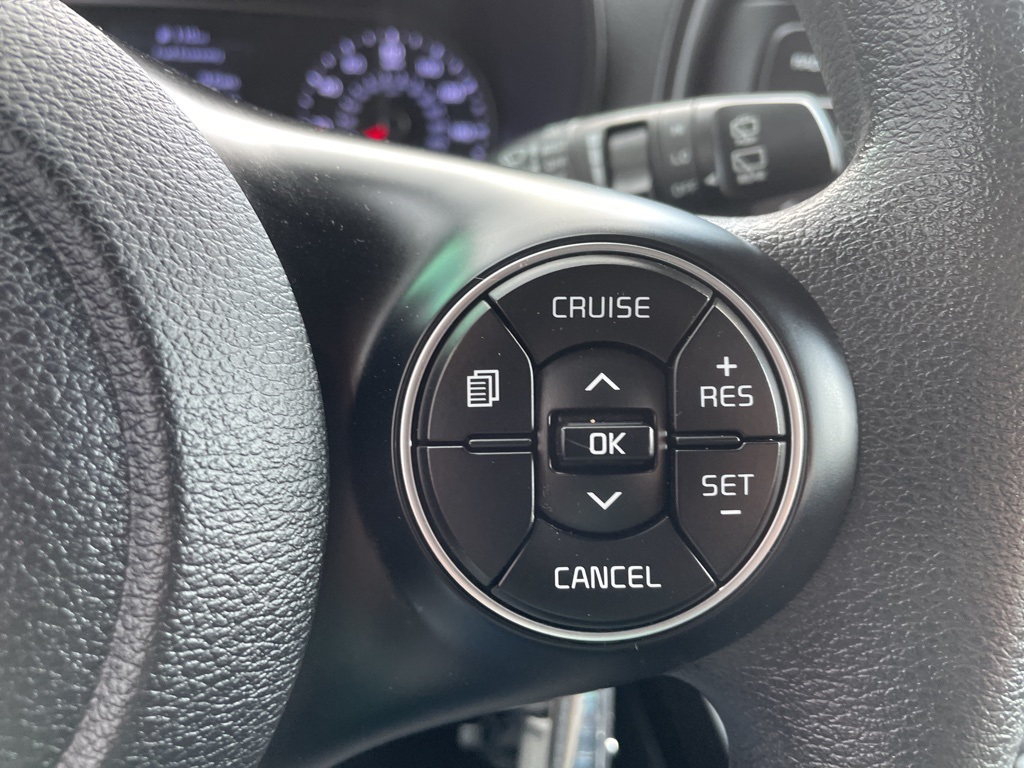 2022 Kia Soul LX photo 13