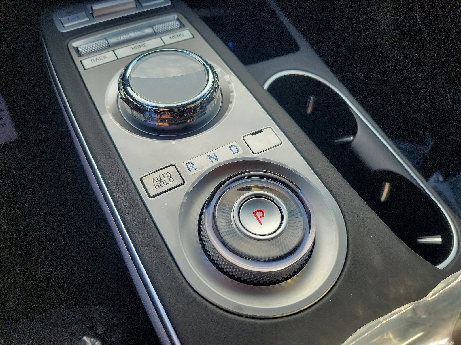 2024 Genesis GV70 3.5T Sport photo 8