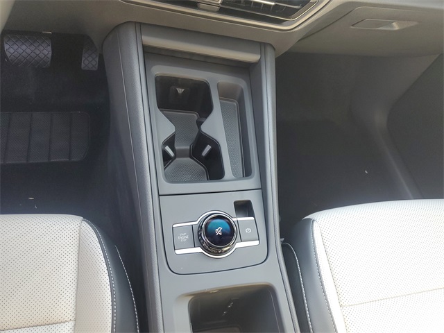 2025 Volkswagen Tiguan SE photo 19