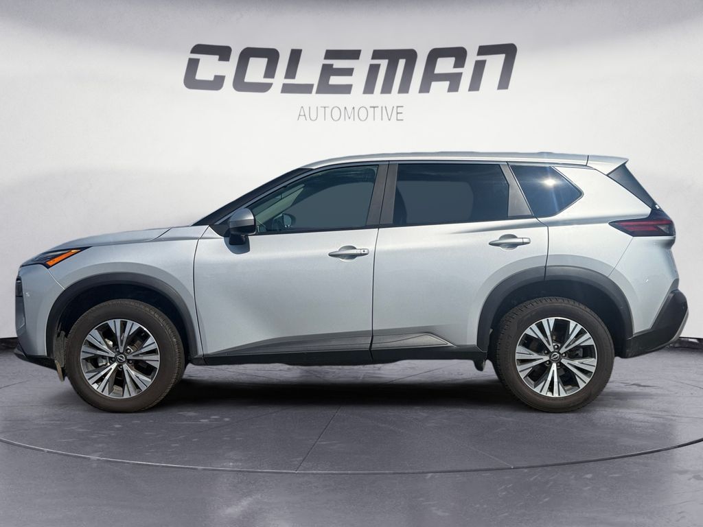 2023 Nissan Rogue SV photo 2