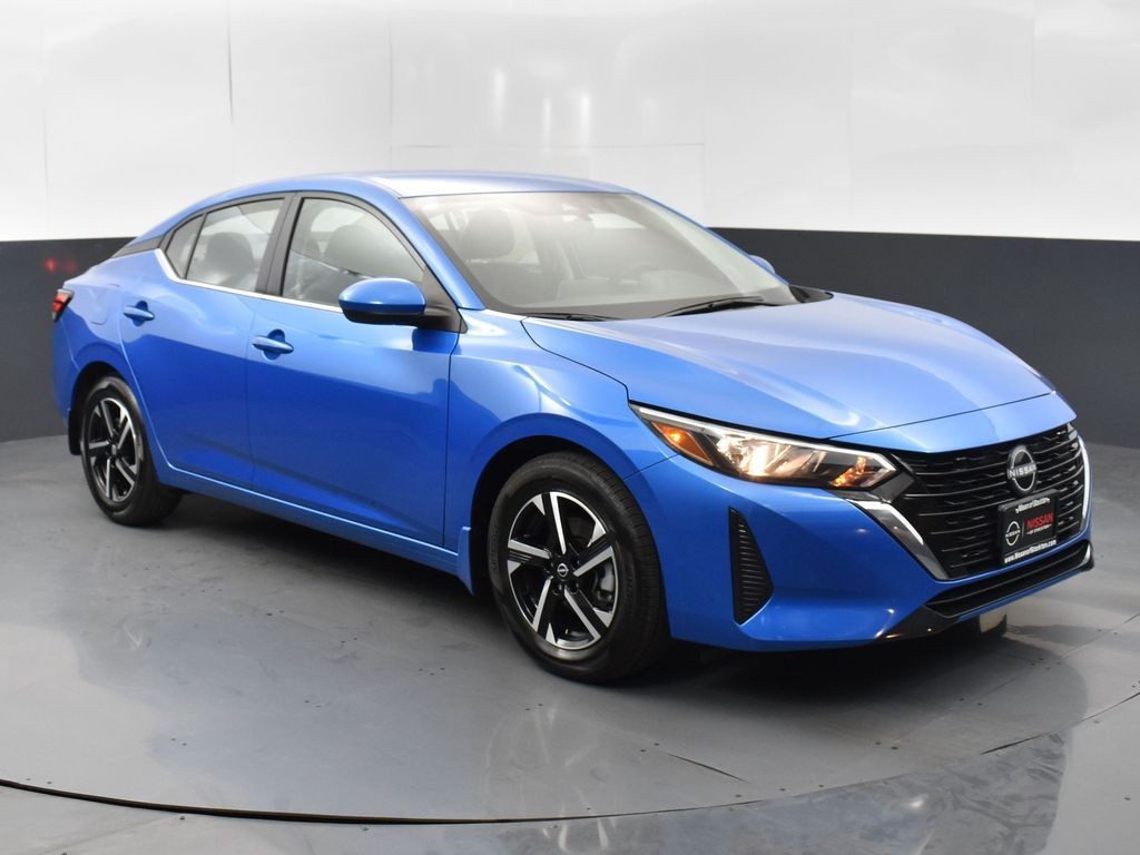 2025 Nissan Sentra SV's photo