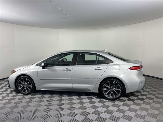 2021 Toyota Corolla SE photo 3