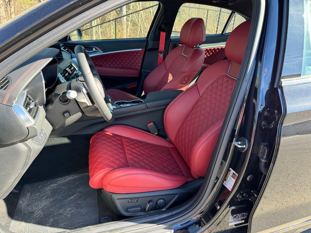 2025 Genesis G70 3.3T Sport Advanced photo 16