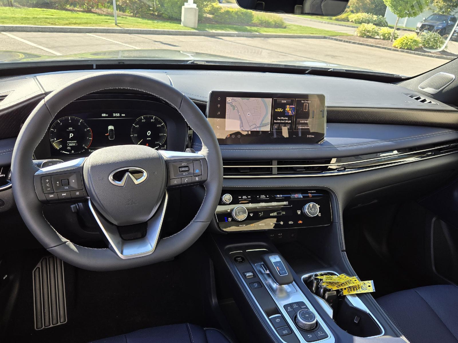 2026 Infiniti QX60 Luxe photo 9