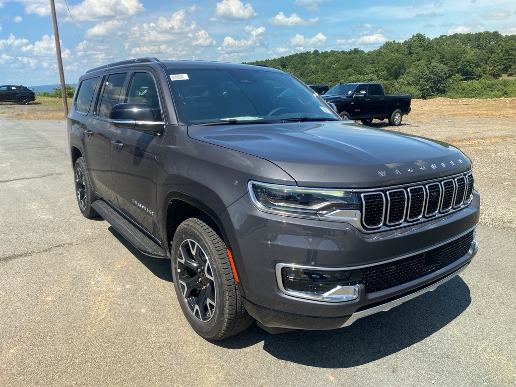2025 Jeep Wagoneer L Series III photo 3