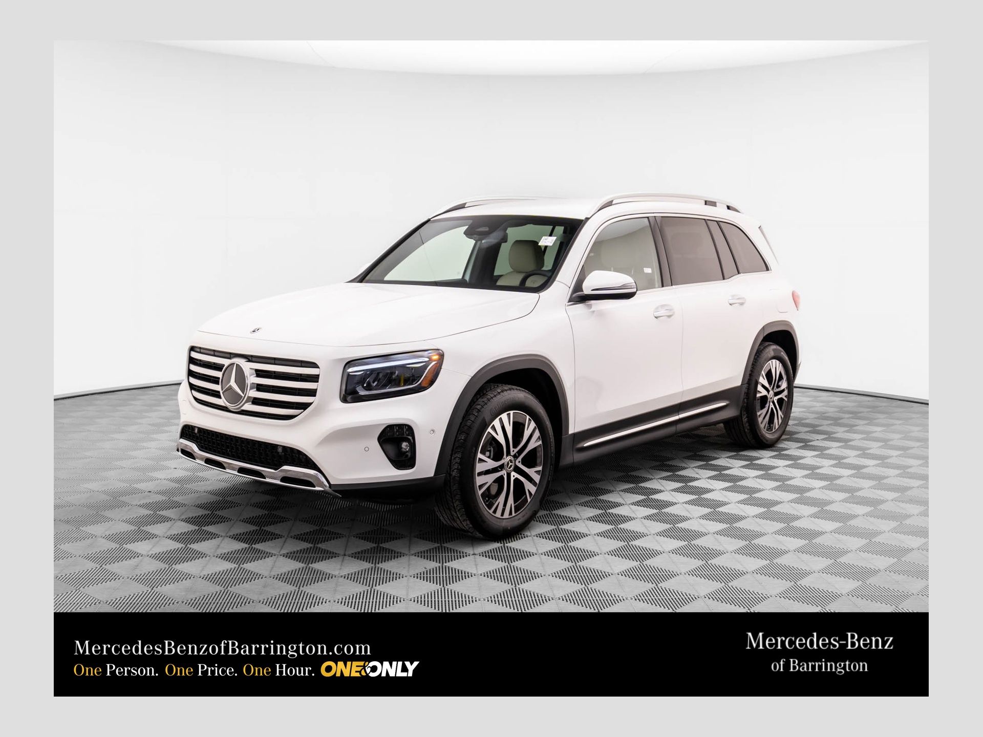 2025 Mercedes-Benz GLB Base's photo