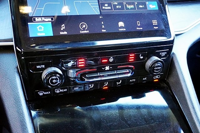 Used 2023 Black Jeep Limited image 27