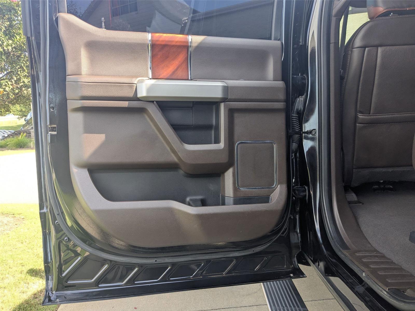 2021 Ford F-350 King Ranch photo 23