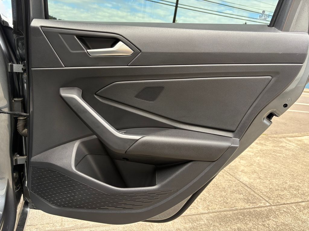 2021 Volkswagen Jetta R-Line photo 28