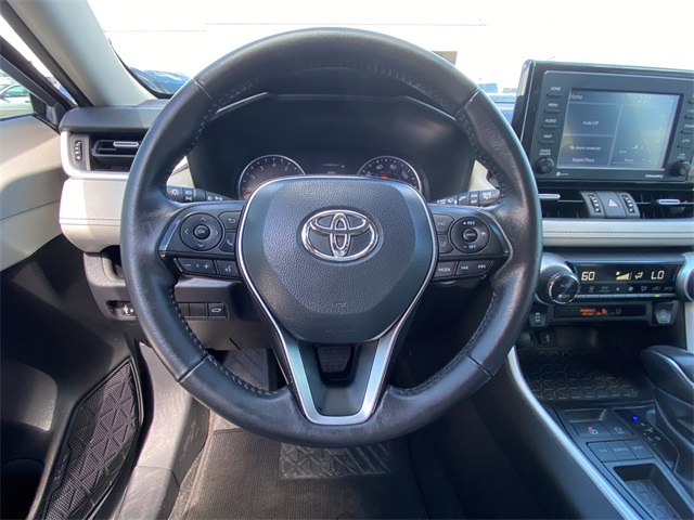2022 Toyota RAV4 XLE Premium photo 23