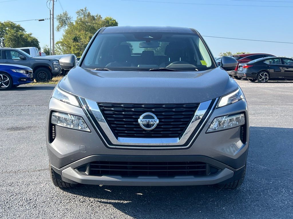 2021 Nissan Rogue SV photo 9