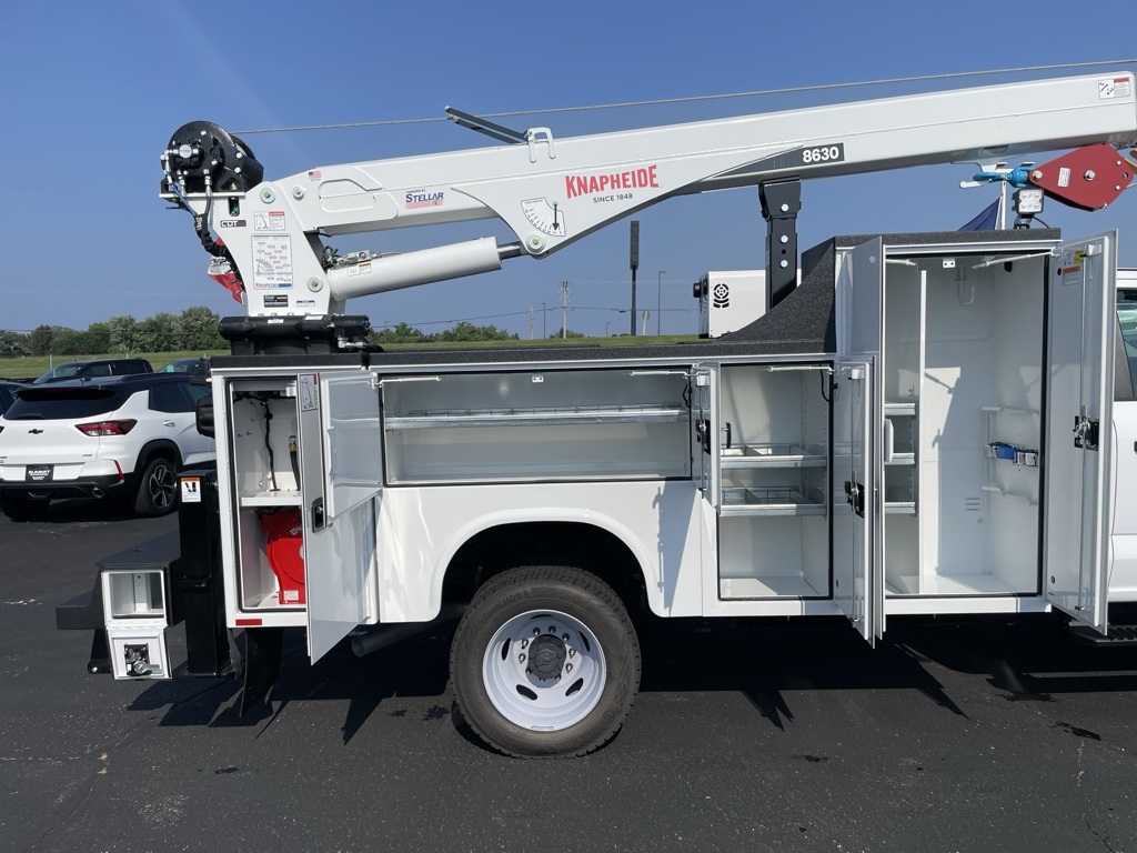 2025 Ford F-550 XL photo 28