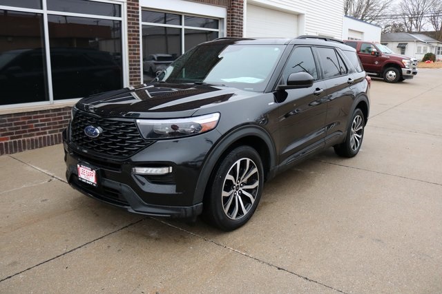 2022 Ford Explorer ST-Line photo 4