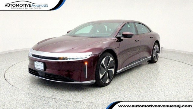 2024 Lucid Air Pure's photo