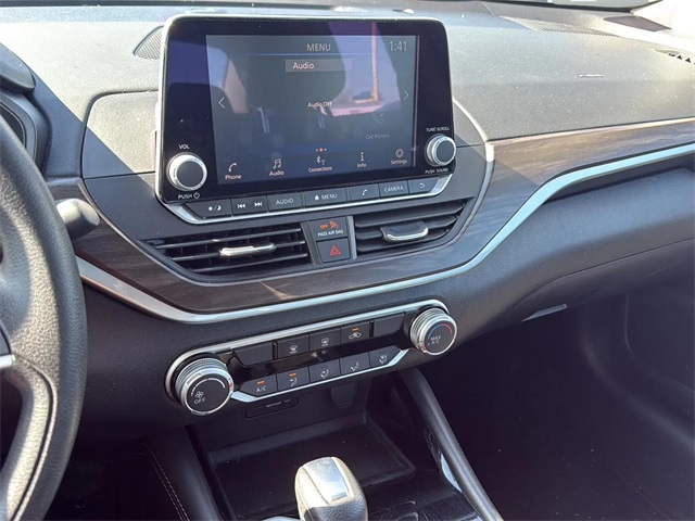2023 Nissan Altima 2.5 SV photo 17