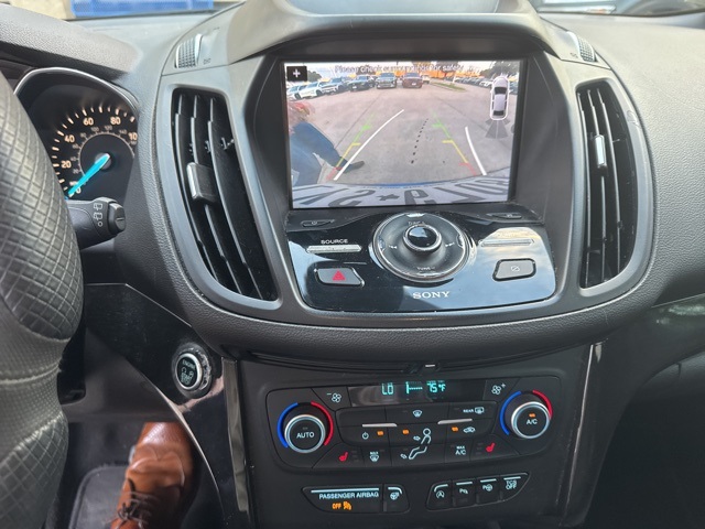 2019 Ford Escape Titanium photo 3