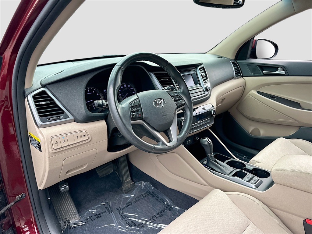 2017 Hyundai Tucson Value photo 3
