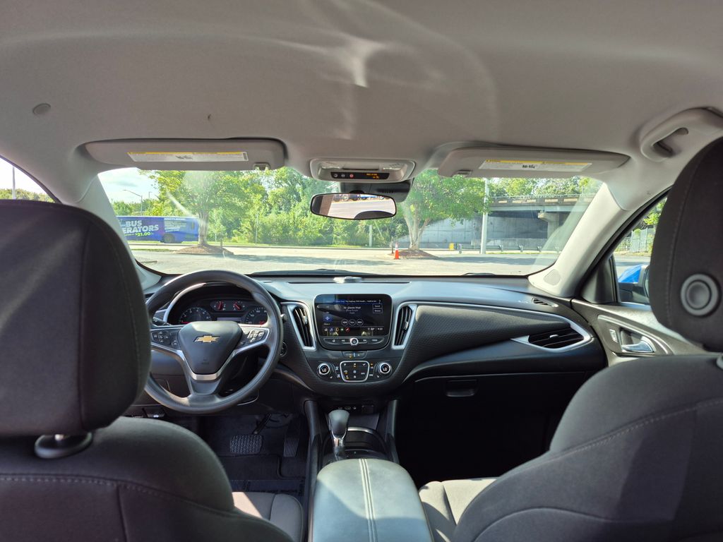 2023 Chevrolet Malibu 1LT photo 12