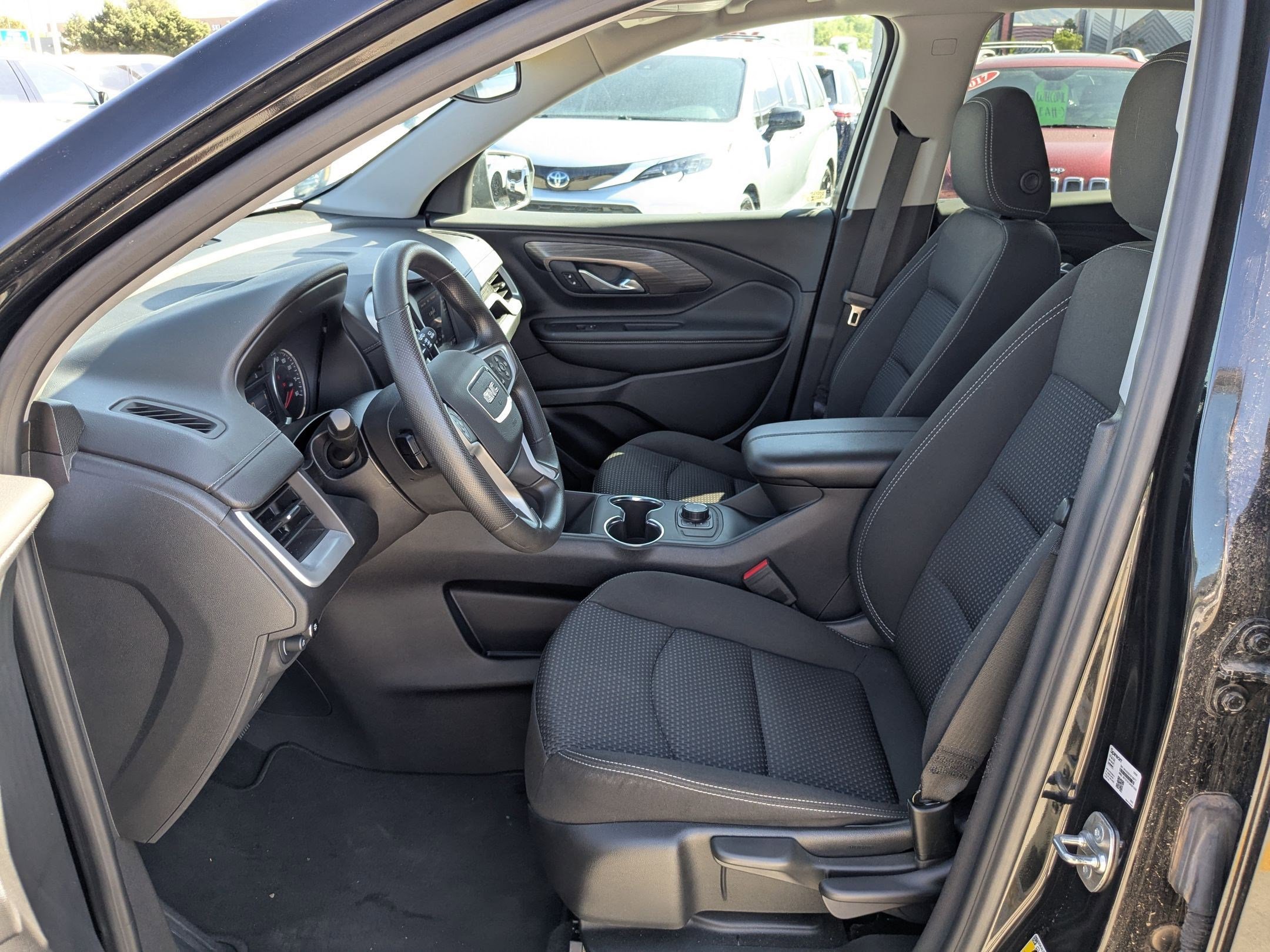 2024 Gmc Terrain SLE photo 16