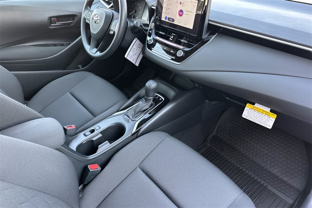 2025 Toyota Corolla Hybrid LE photo 13