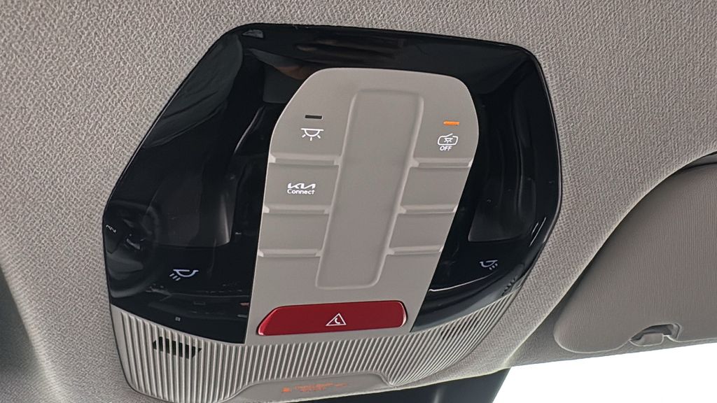 2025 Kia K4 LXS photo 26
