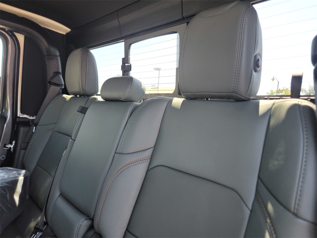 2025 Jeep Gladiator Mojave photo 9