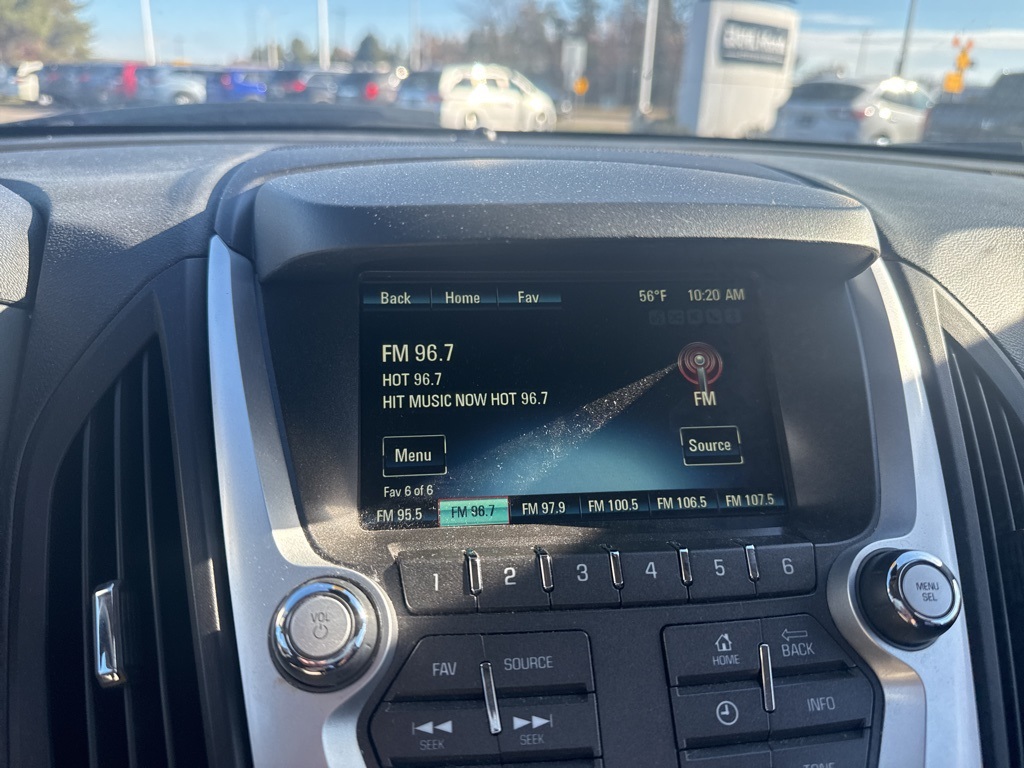 2017 Chevrolet Equinox LT photo 4