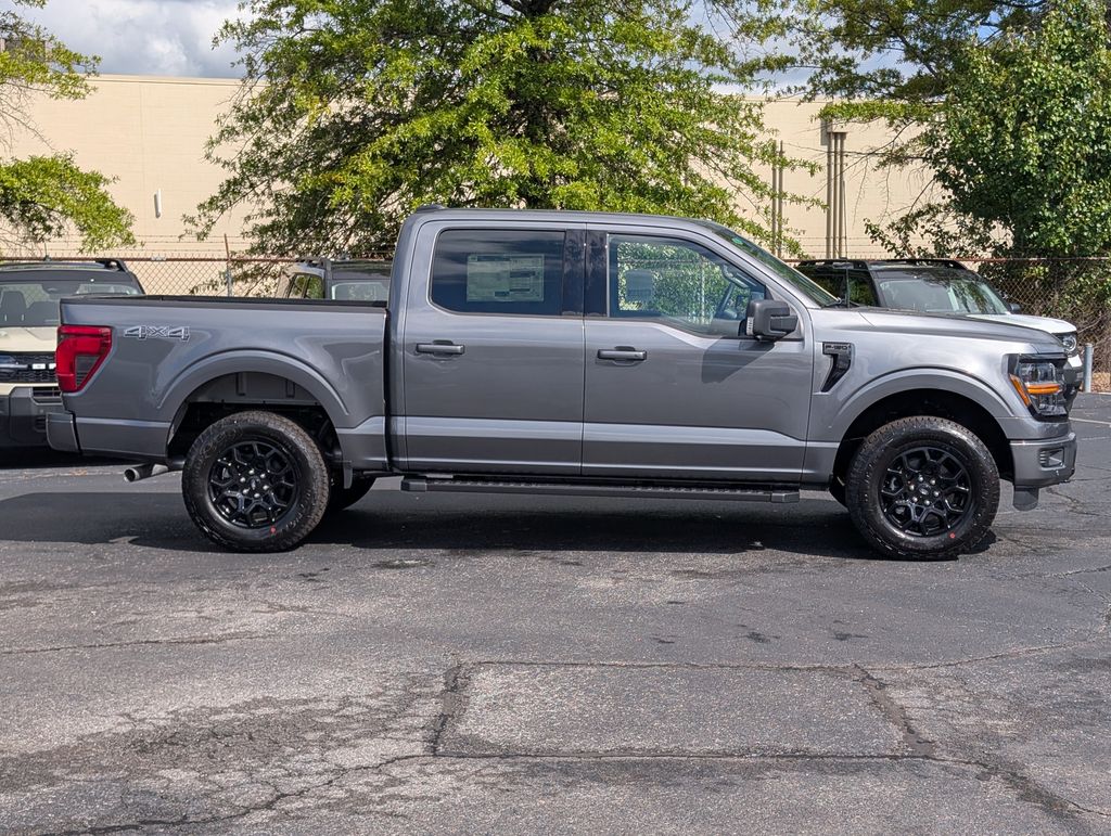 2025 Ford F-150 XLT photo 3