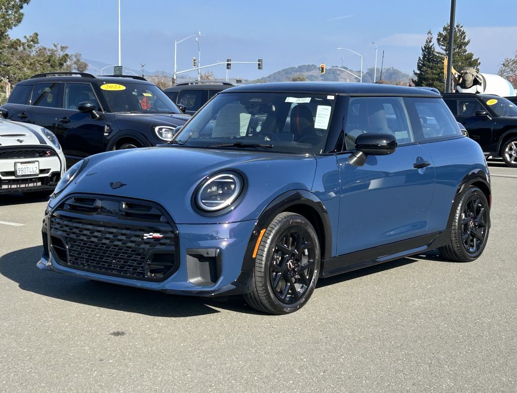 2026 MINI Hardtop 2 Door S's photo