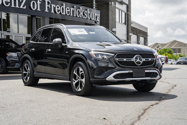 2025 Mercedes-Benz GLC Base's photo