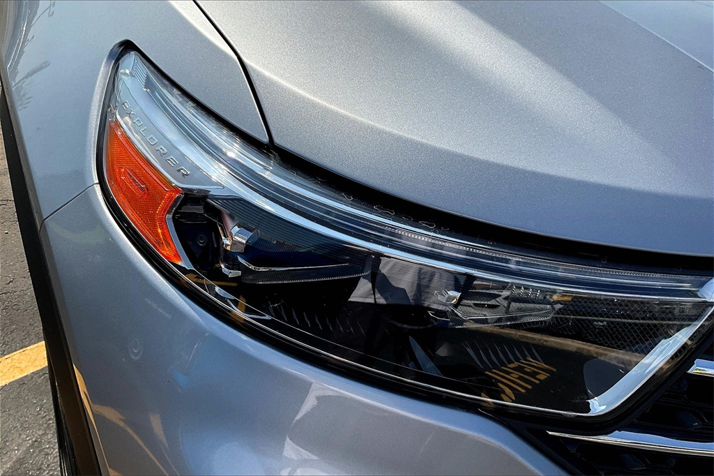 2020 Ford Explorer XLT photo 27