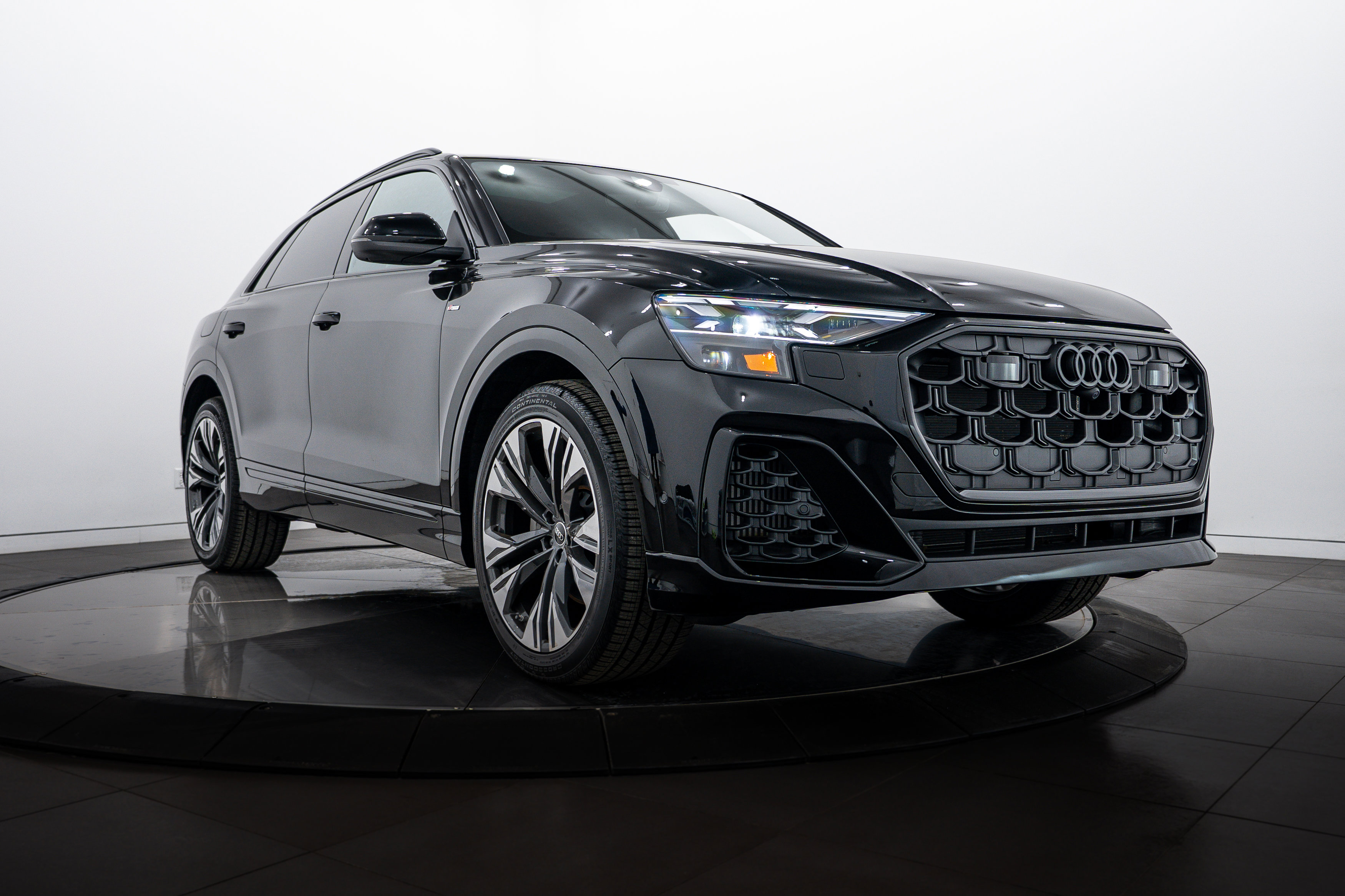 2025 Audi Q8 Prestige's photo