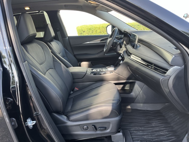 2025 Infiniti QX60 Luxe photo 19