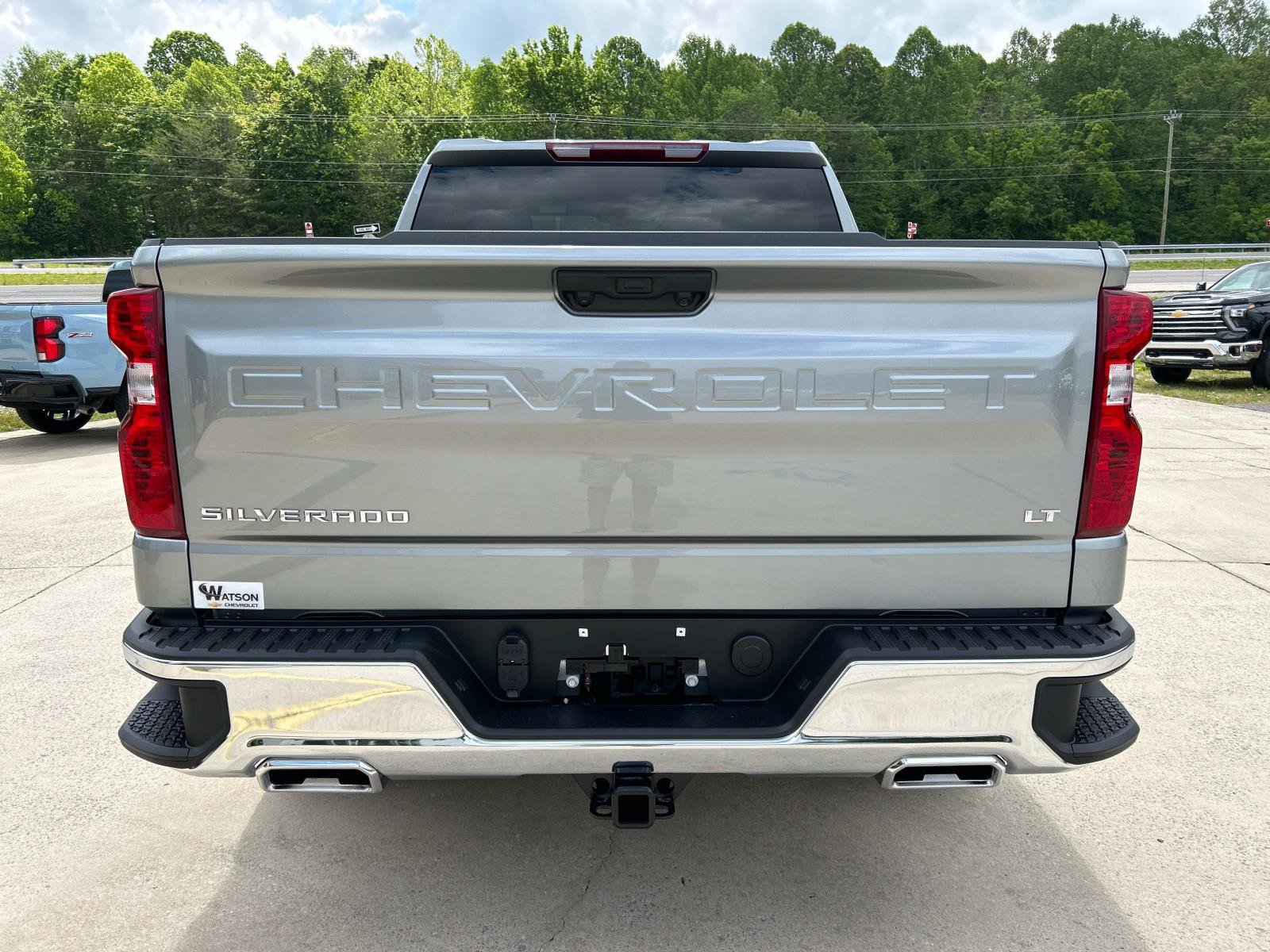 2025 Chevrolet Silverado 1500 LT photo 4