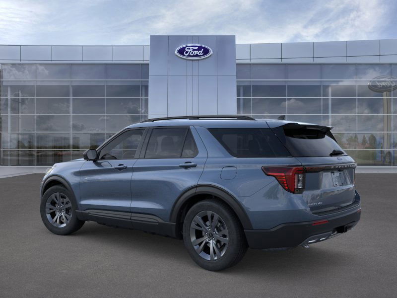 2026 Ford Explorer photo 3